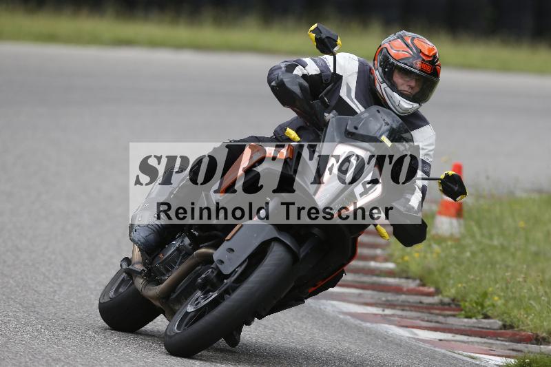 /Archiv-2025/22 06.06.2025 DISCOVER the BIKE ADR/Bike 2 gelb/64